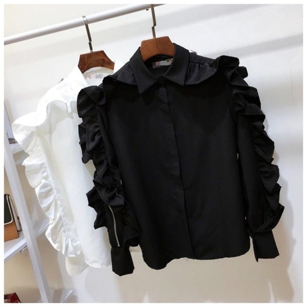Dramatic Black Zip Ruffle Sleeve Top Size Small Medium - Picture 5 of 7